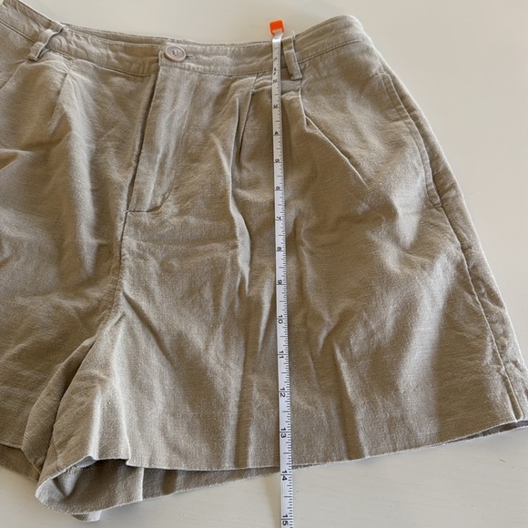 Open Edit Linen Pleated Shorts Size 2 - Picture 7 of 10